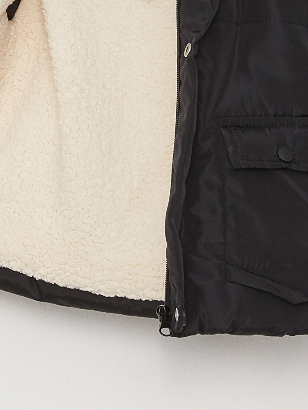 Siyah Kapüşonlu Uzun Kollu Erkek Bebek Mont-2