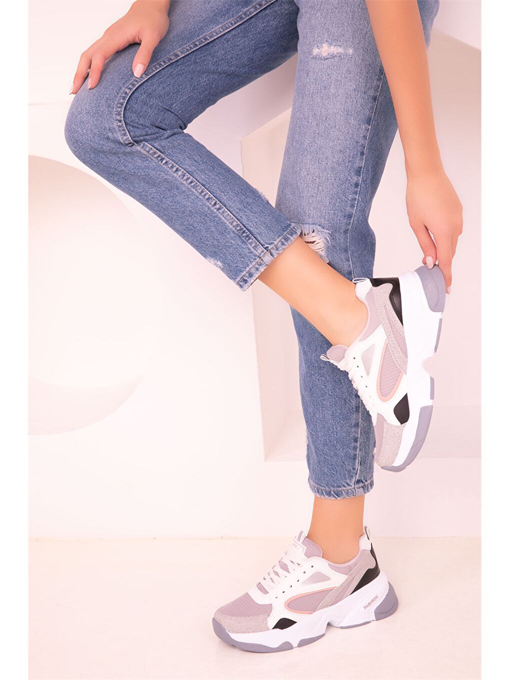 Karışık Kalın Taban Bağcıklı Kadın Aktif Spor Ayakkabı