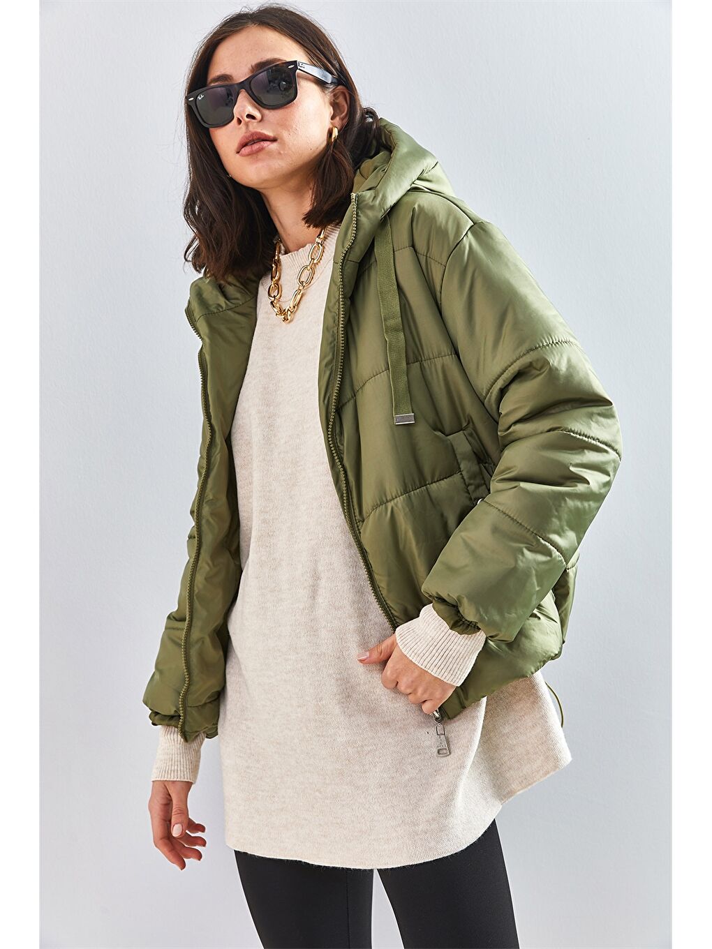 Yeşil Kapüşonlu Uzun Kollu Kadın Şişme Mont-2