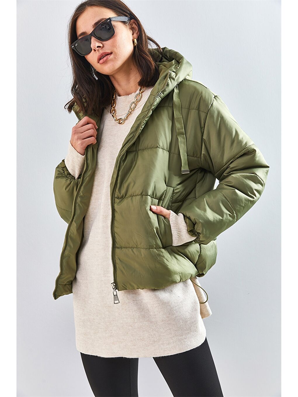 Yeşil Kapüşonlu Uzun Kollu Kadın Şişme Mont-6