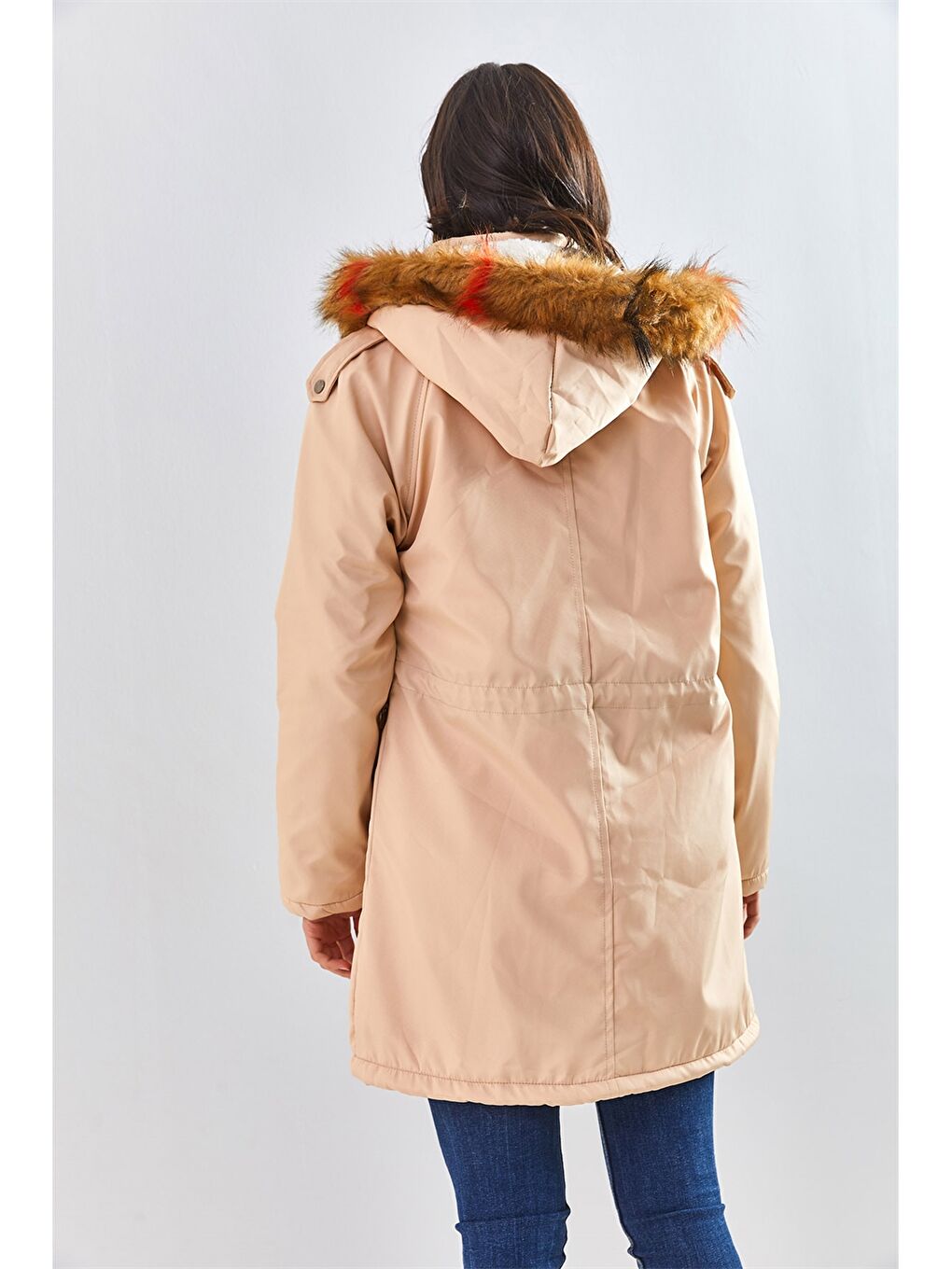 Bej Kürk Detaylı Kapüşonlu Kadın Mont-5