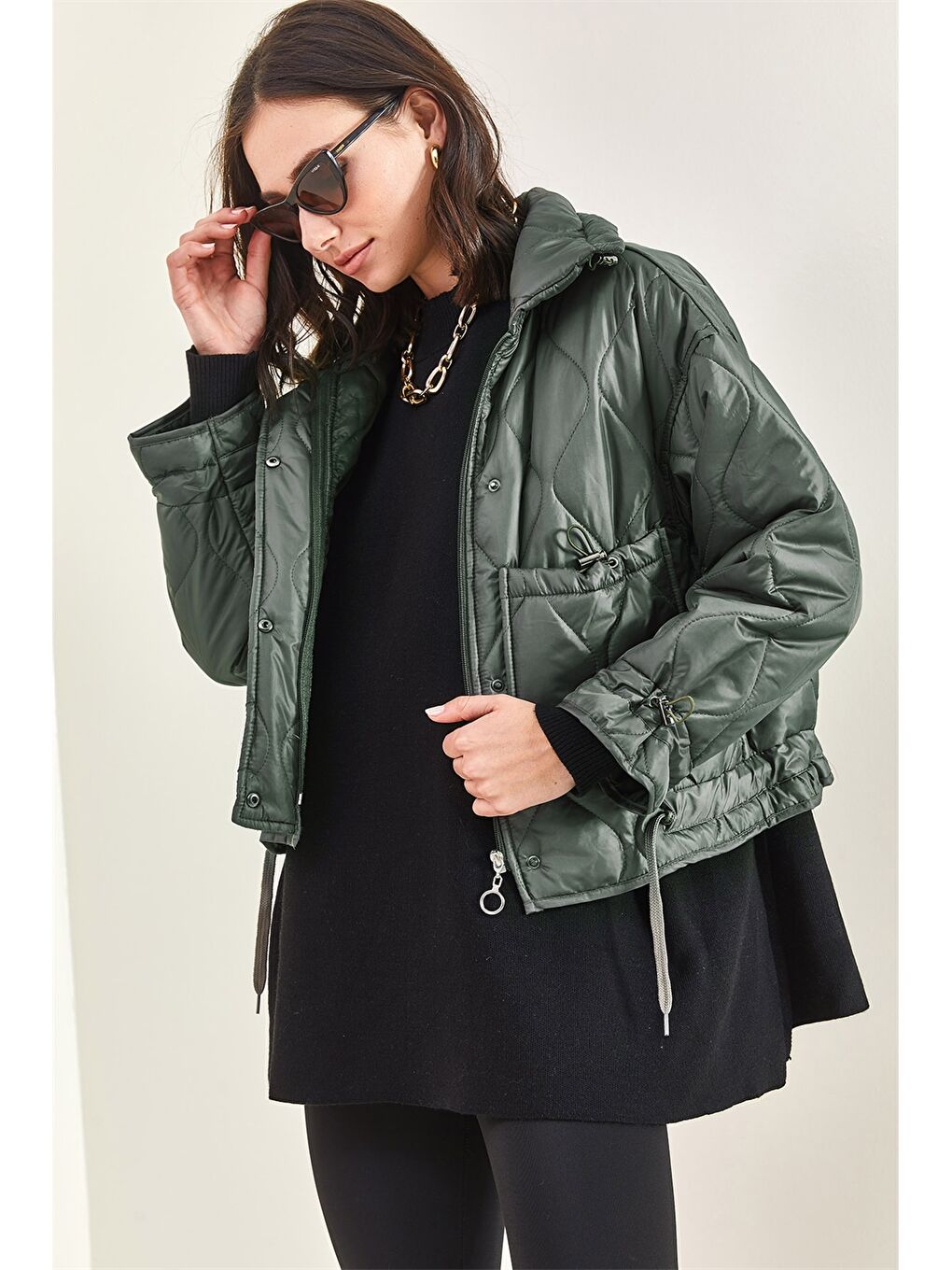 Haki Kendinden Desenli Kadın Mont