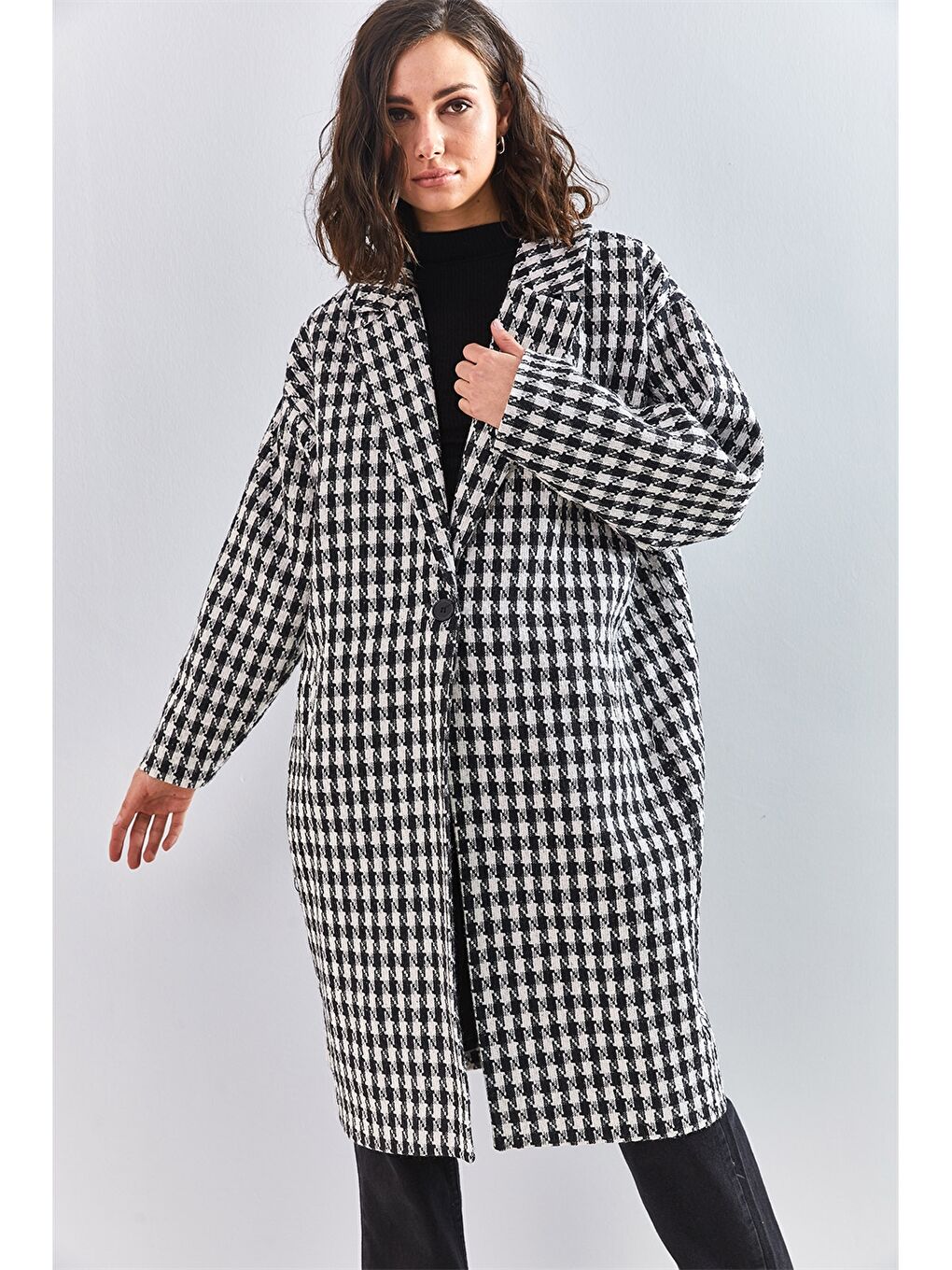 Siyah Ceket Yaka Kazayağı Desenli Uzun Kollu Kadın Kaşe Kaban-2