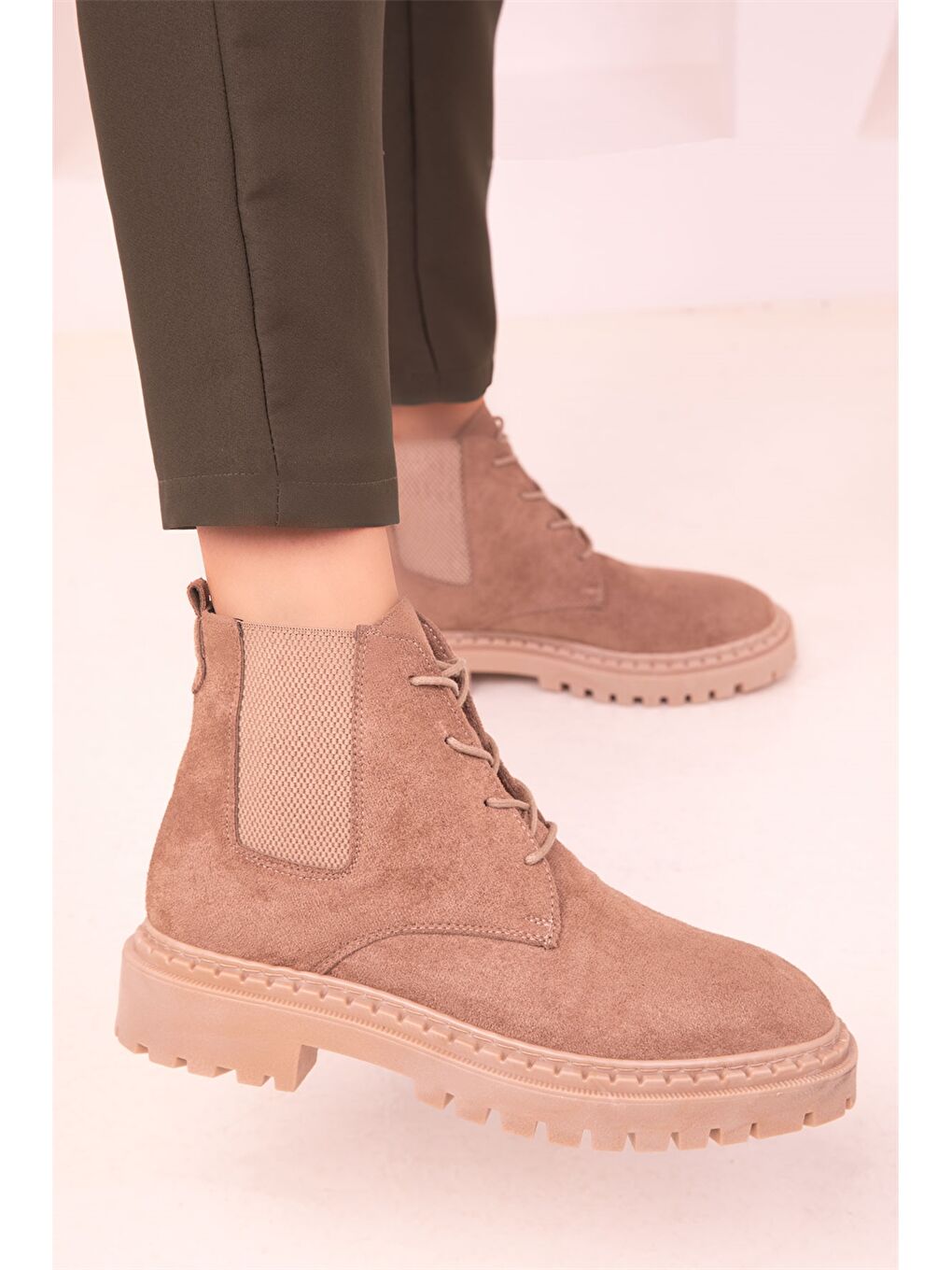 Kahverengi Bağcıklı Bilek Boy Kadın Bot-3