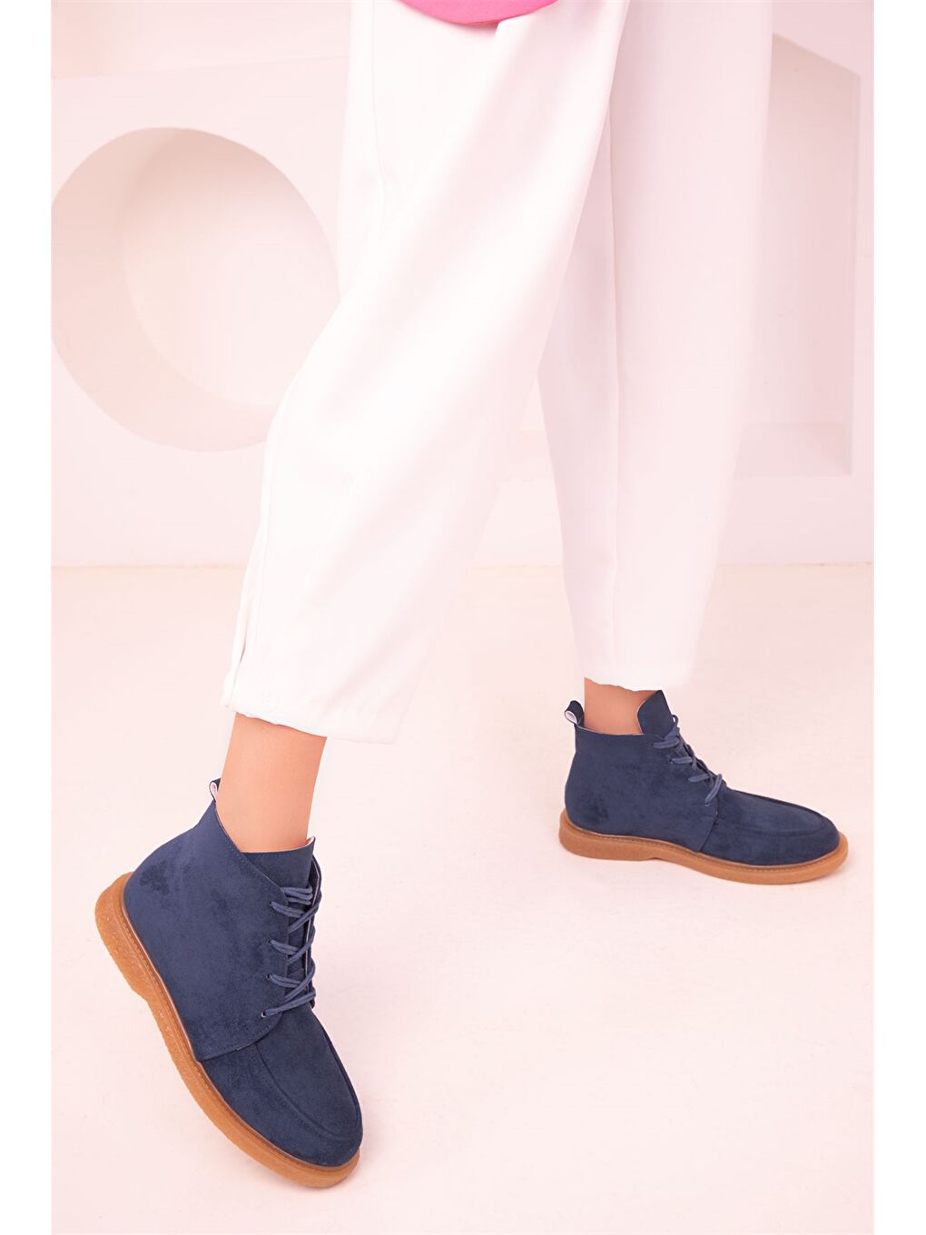 أحذية الكاحل برباط للنساء-1