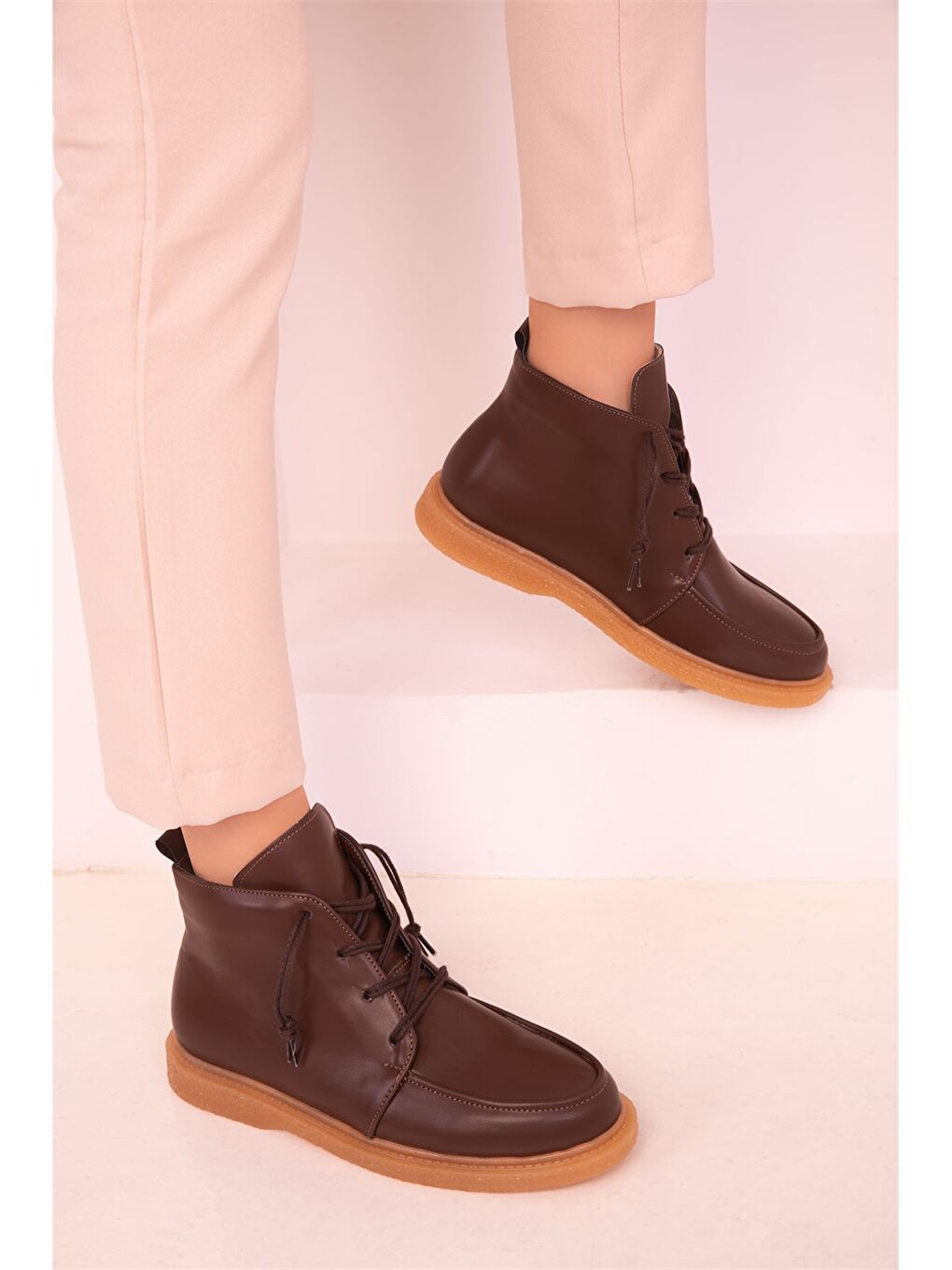Kahverengi Bağcıklı Bilek Boy Kadın Bot-2
