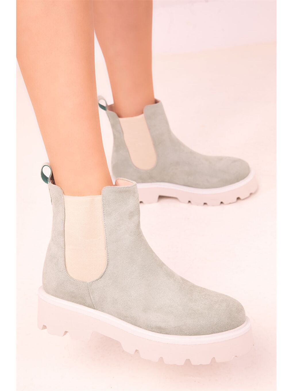 Yeşil Süet Görünümlü Yanları Lastikli Kadın Bot-3