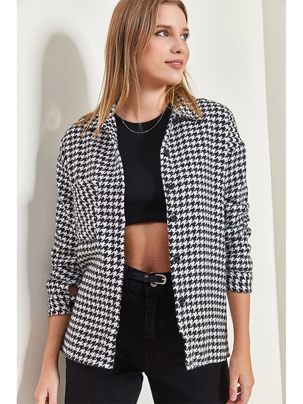 Siyah Gömlek Yaka Desenli Kadın Gömlek