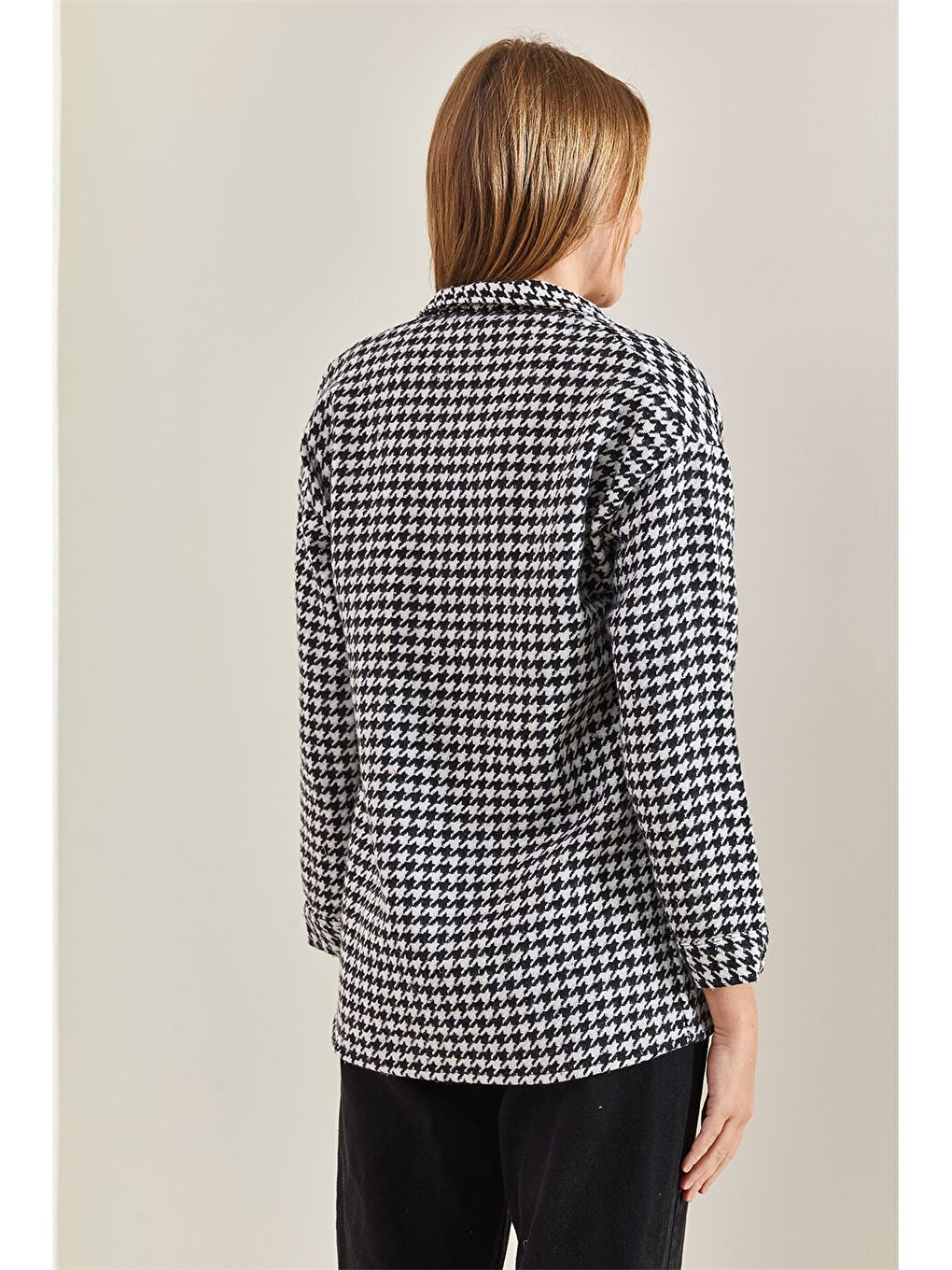 Siyah Gömlek Yaka Desenli Kadın Gömlek-1