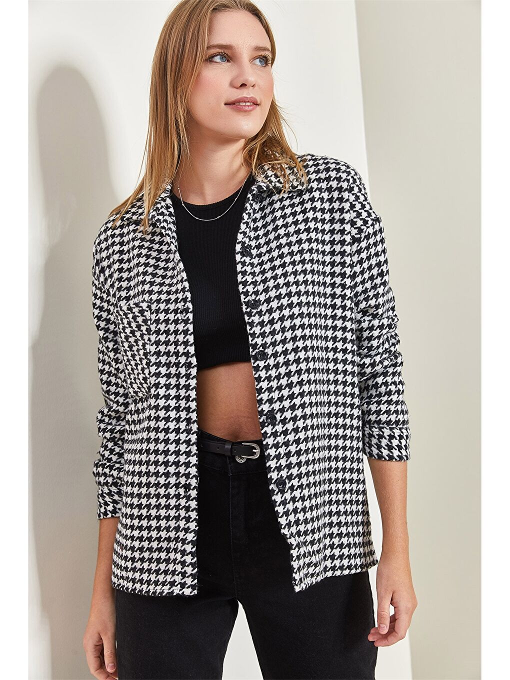 Siyah Gömlek Yaka Desenli Kadın Gömlek-3