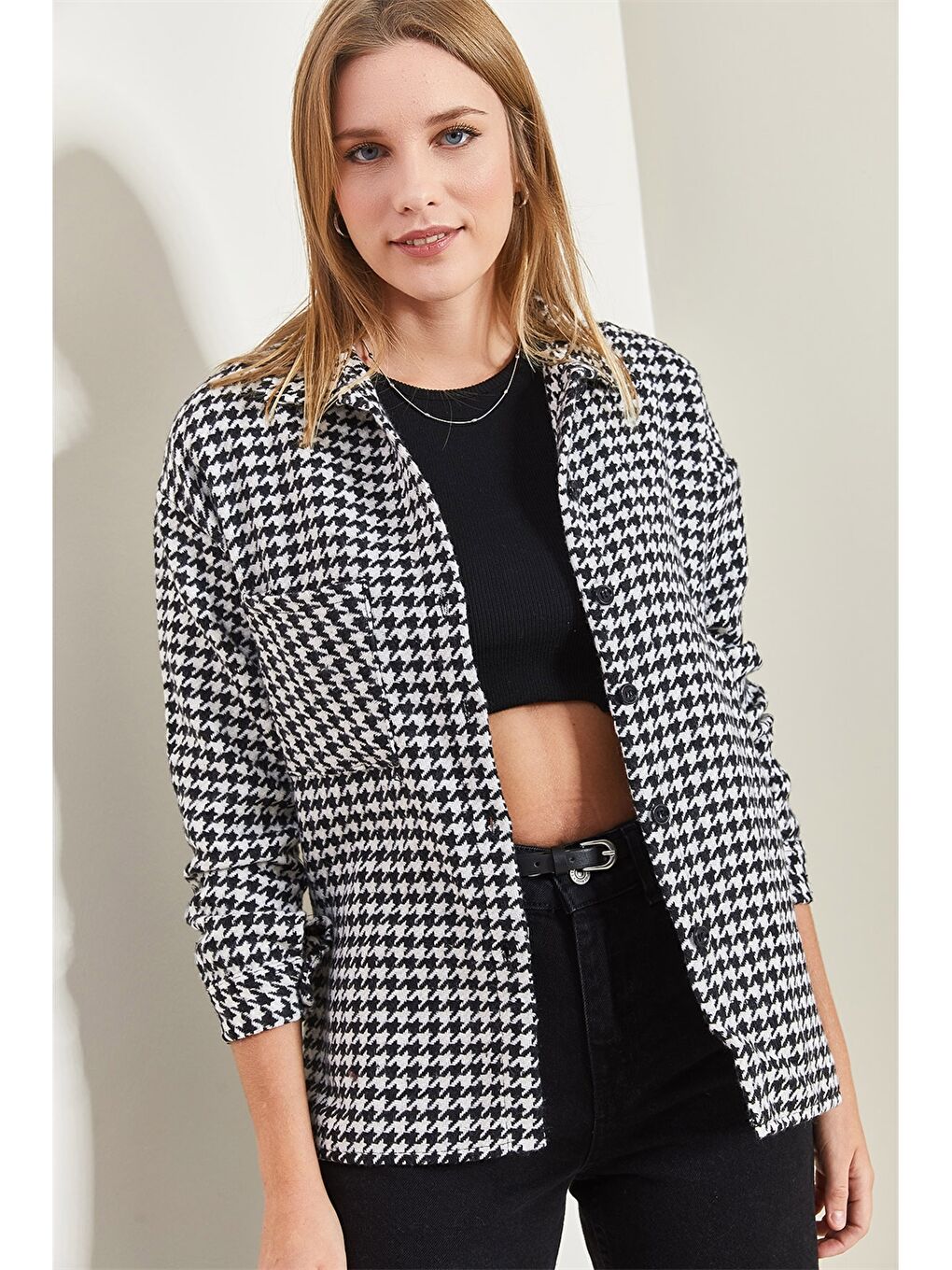 Siyah Gömlek Yaka Desenli Kadın Gömlek-6