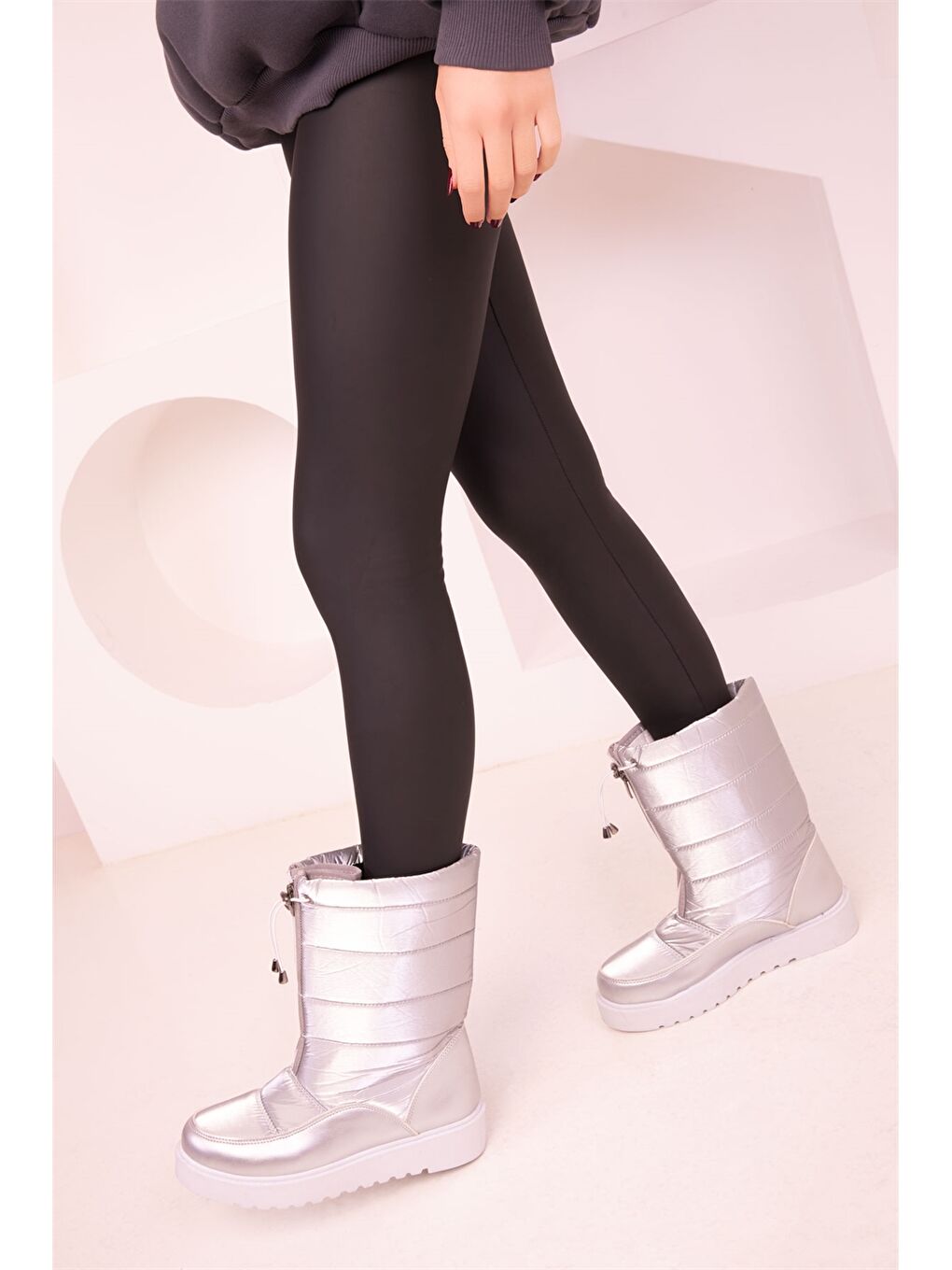 Gri Fermuarlı Kadın Kar Botu