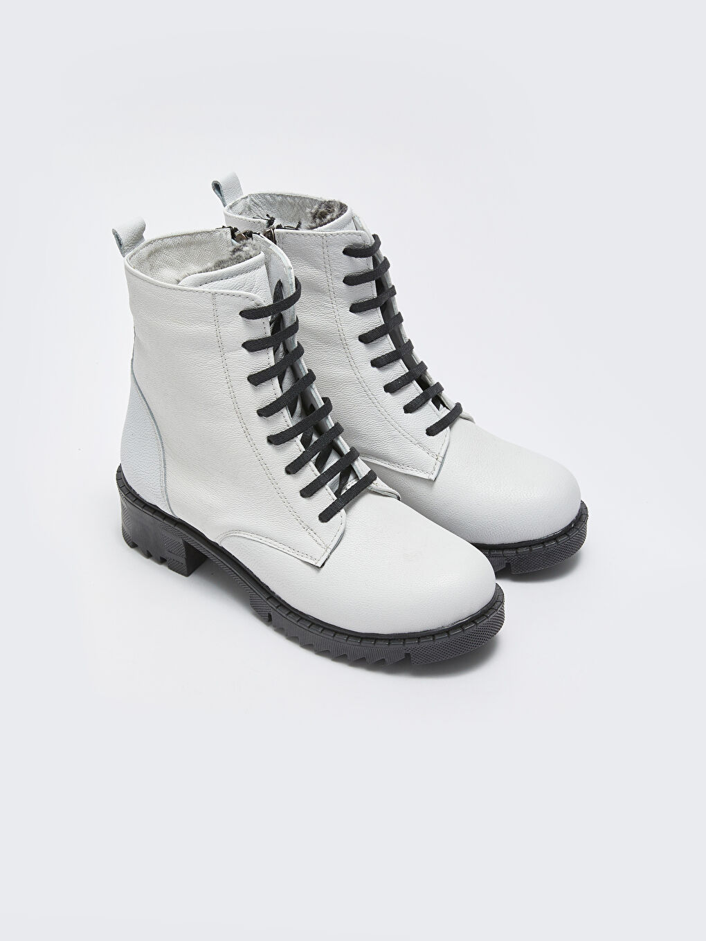 Beyaz Hakiki Deri Kadın Bot
