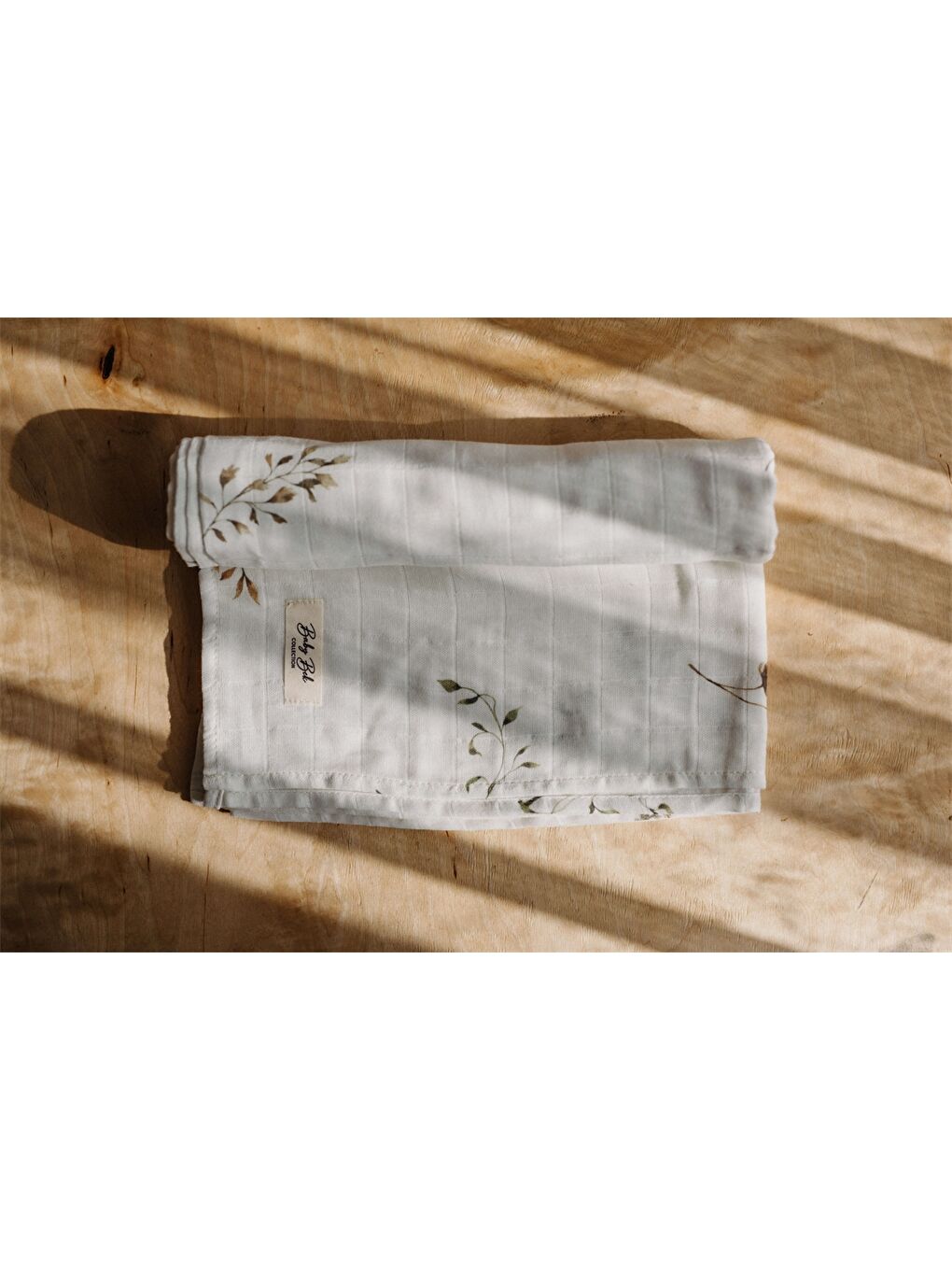 Ekru Desenli Kız Bebek Müslin Örtü 120x120 cm-2