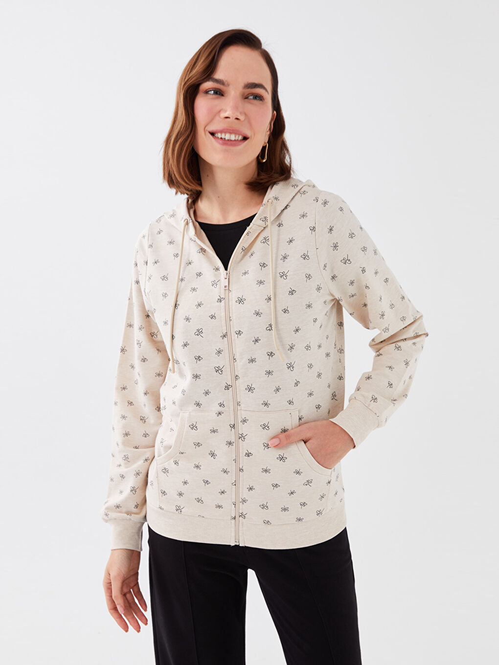 Bej Kapüşonlu Desenli Uzun Kollu Kadın Hırka