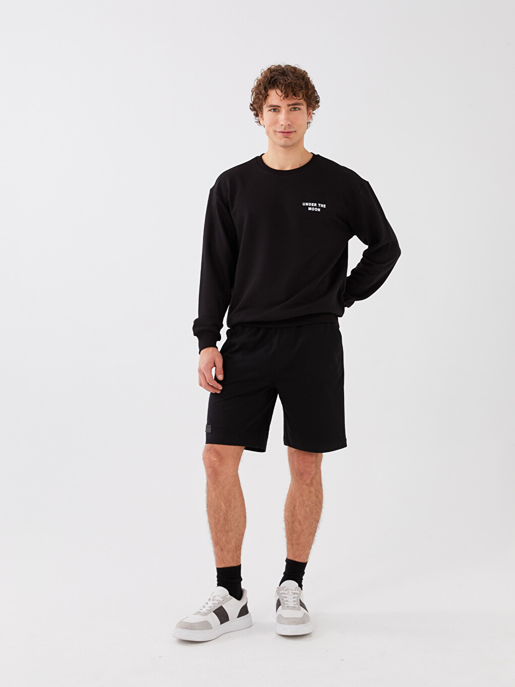 Standard Fit Men's Shorts With Waist Tie Detail
