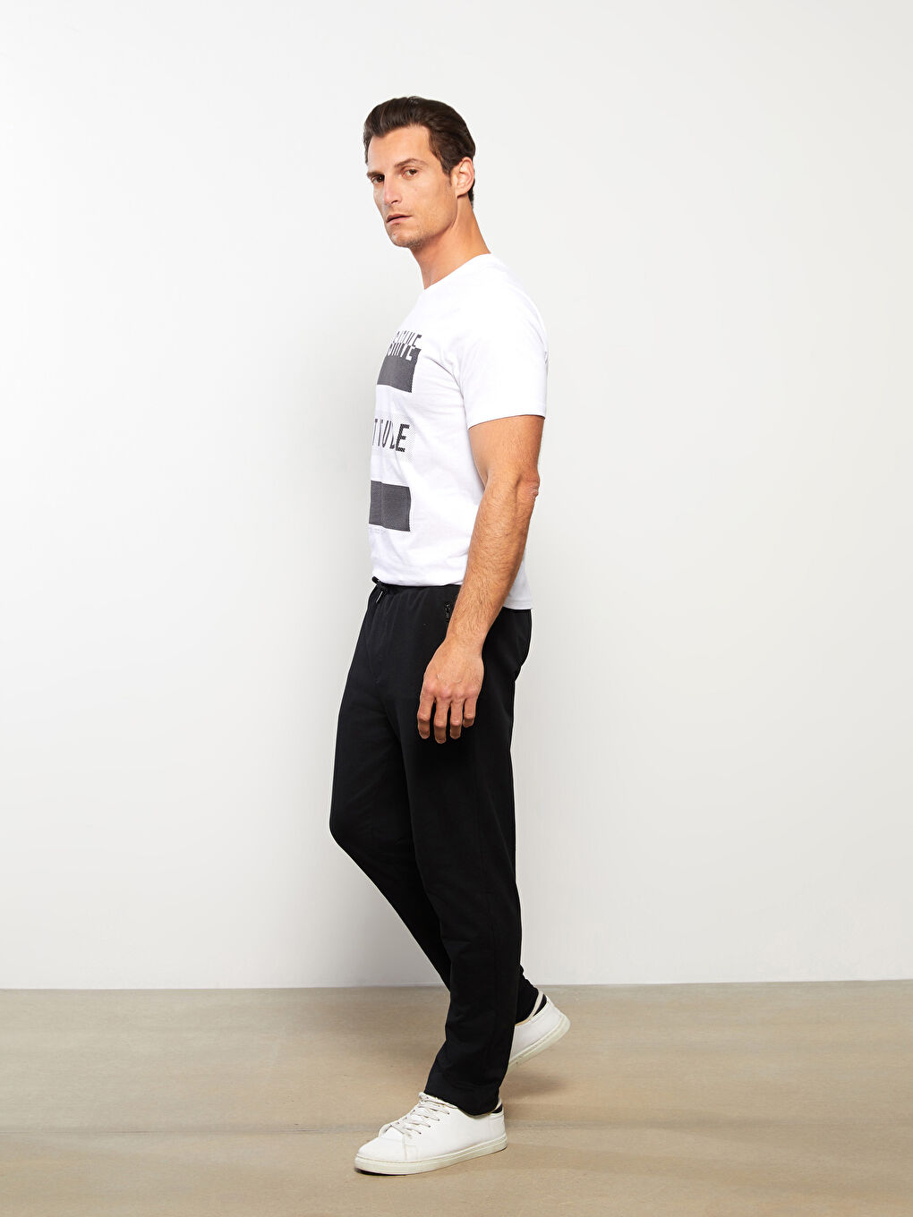 Siyah Standart Kalıp Erkek Eşofman Altı-1