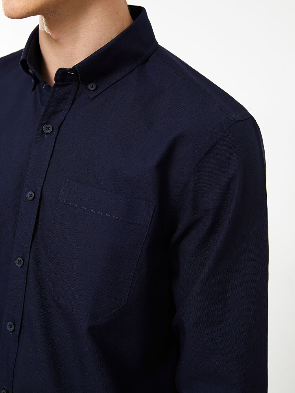 Рубашка мужская с длинным рукавом стандартного кроя из ткани оксфорд-3