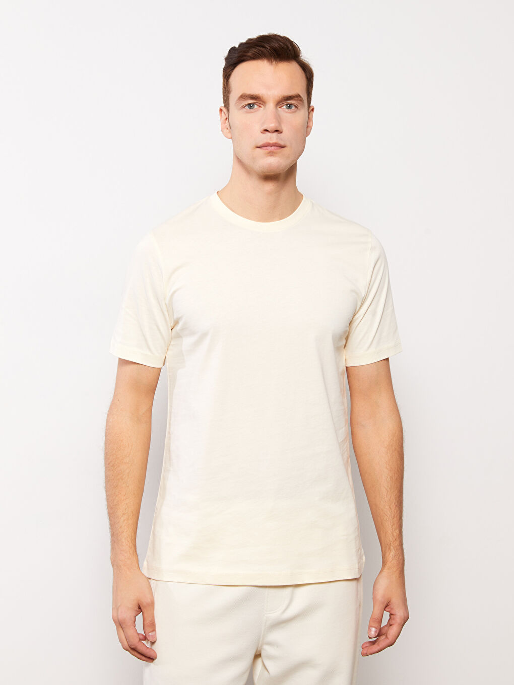 Футболка мужская из джерси с круглым вырезом-1