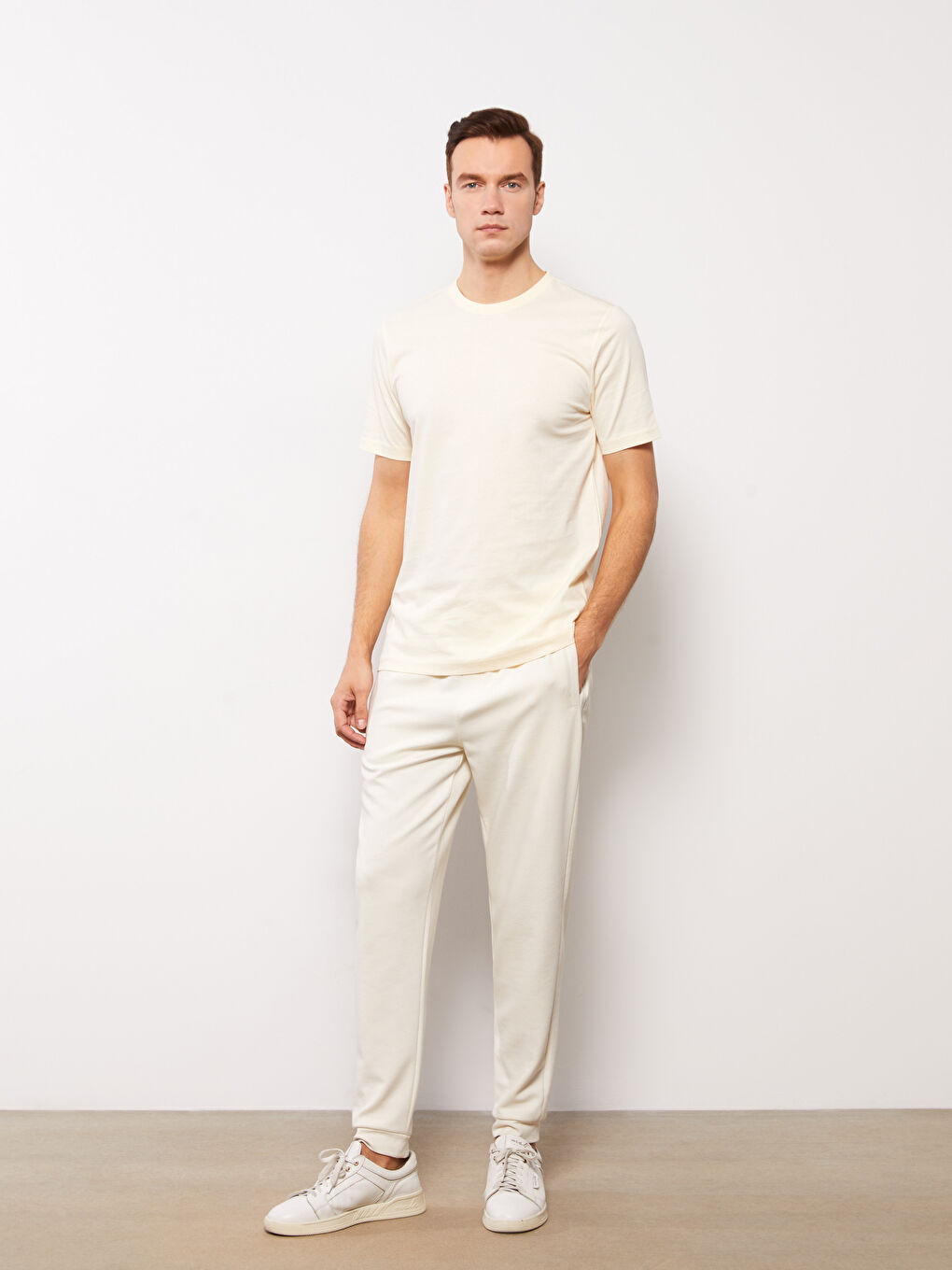 Футболка мужская из джерси с круглым вырезом-2