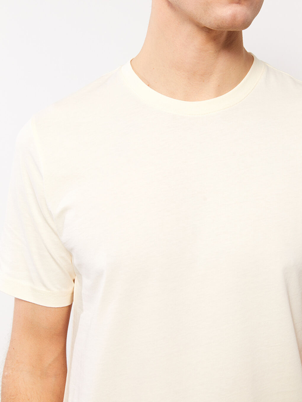 Футболка мужская из джерси с круглым вырезом-3