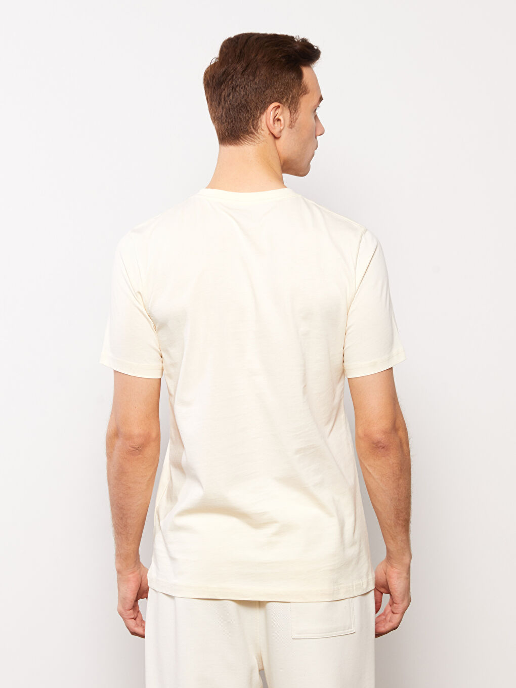 Футболка мужская из джерси с круглым вырезом-4