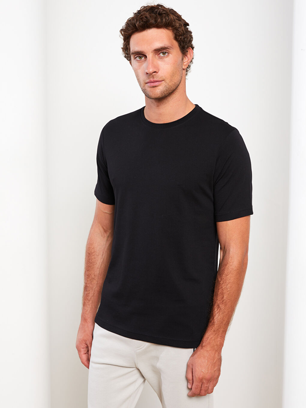 LCWAIKIKI Basic T-shirt pour Hommes en Jersey à Col Rond -S30113Z8-CVL