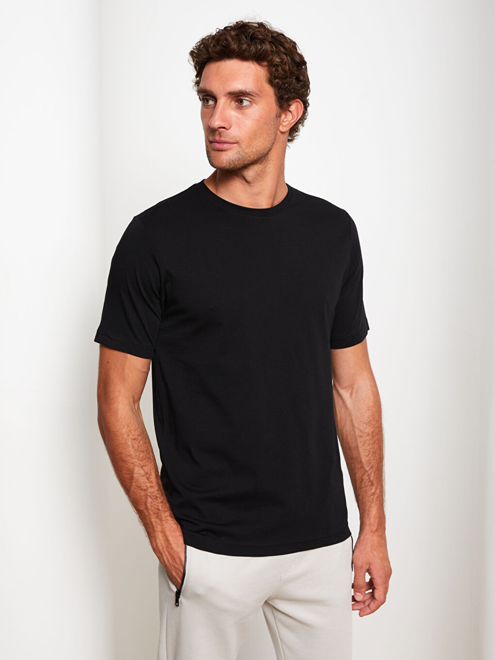 LCWAIKIKI Basic T-shirt pour Hommes en Jersey à Col Rond -S30113Z8-CVL
