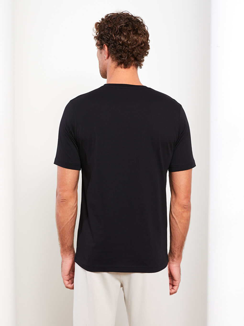 LCWAIKIKI Basic T-shirt pour Hommes en Jersey à Col Rond -S30113Z8-CVL