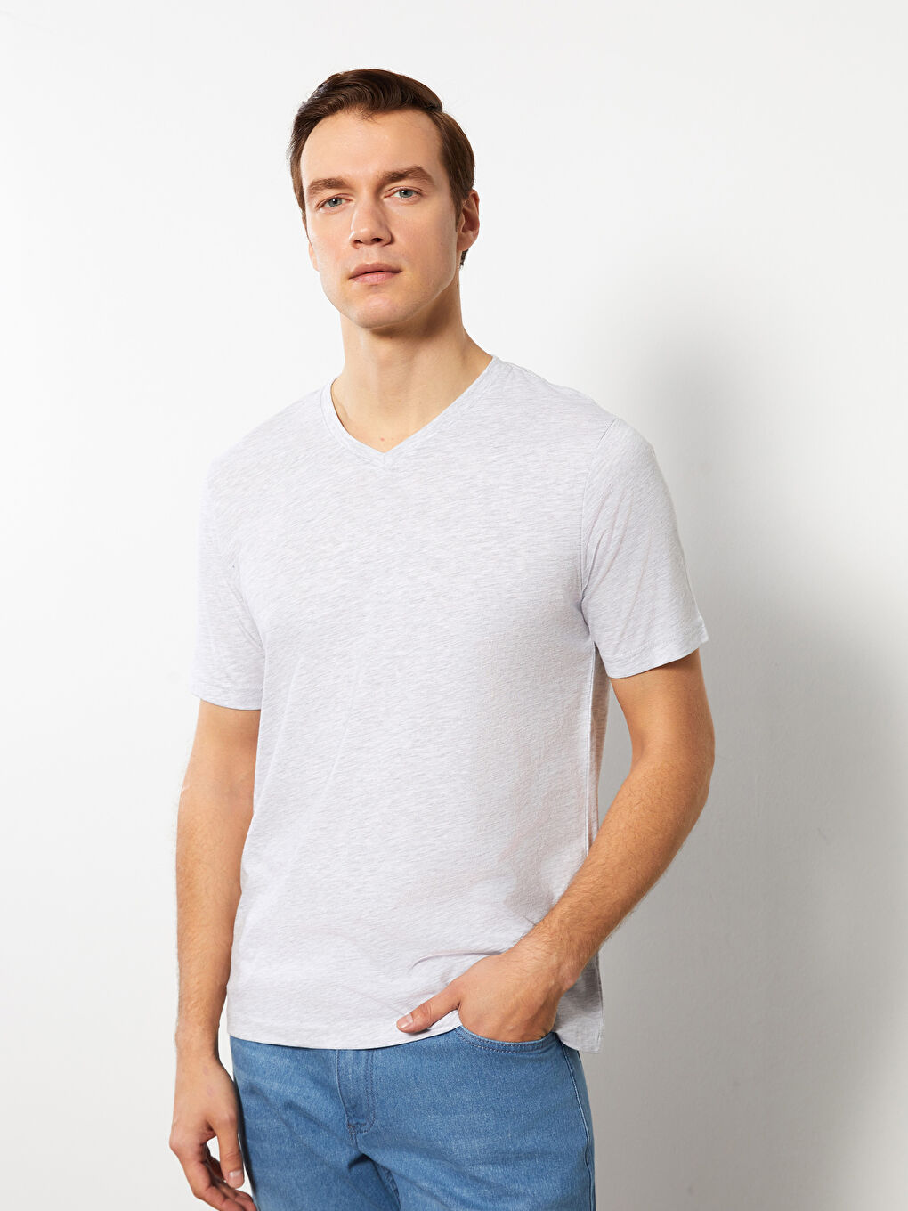Футболка Мужская с V-образным вырезом и коротким рукавом из базового чесаного хлопка