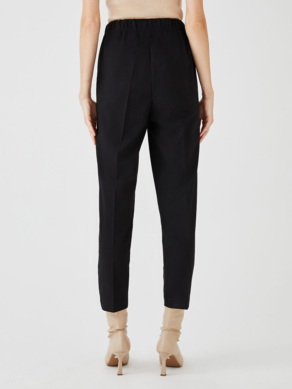 LC Waikiki CRNA Pantalone Žena -S30137Z8-CVL