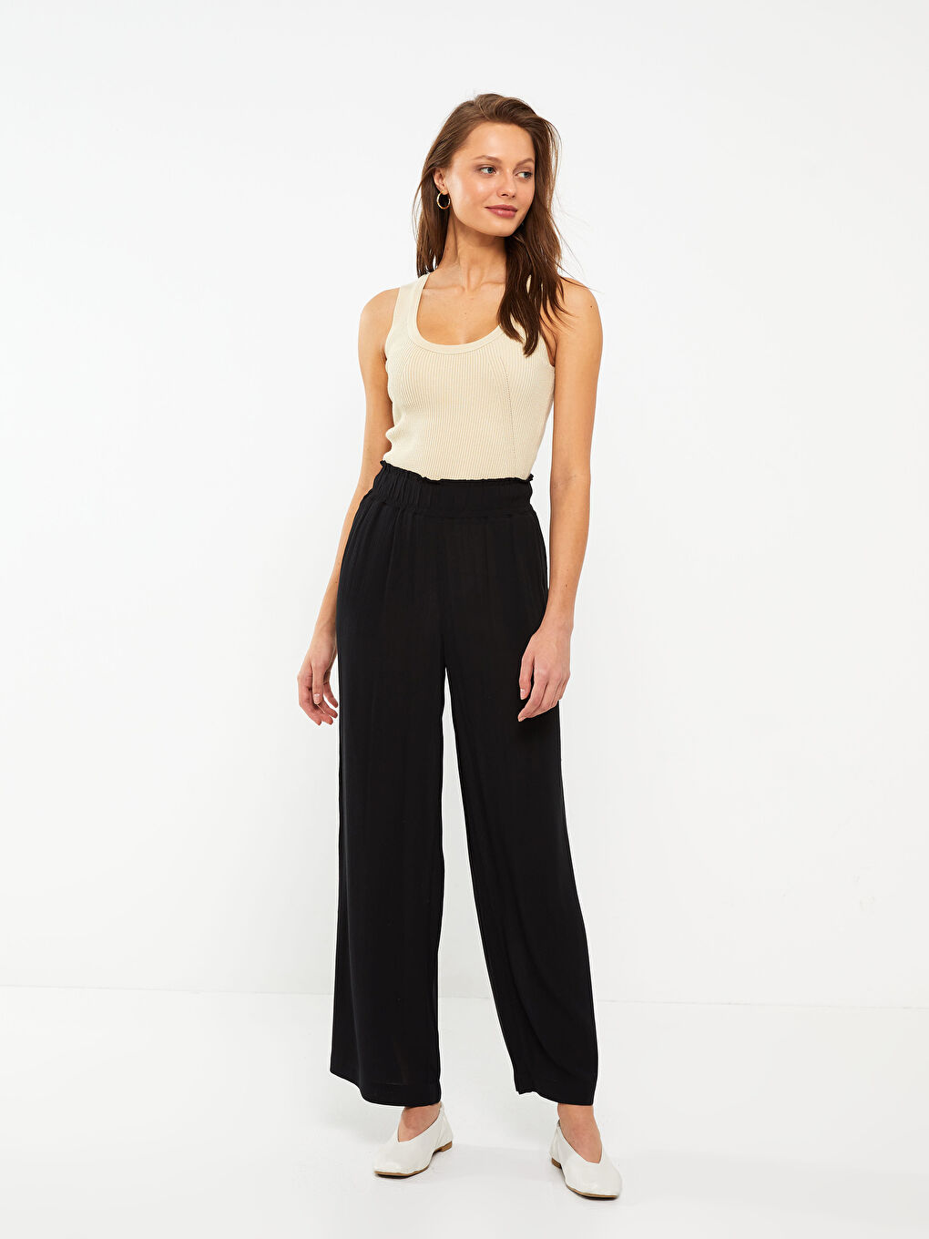 Elastic Waist Comfortable Fit Straight Crinkled Women's Trousers-3