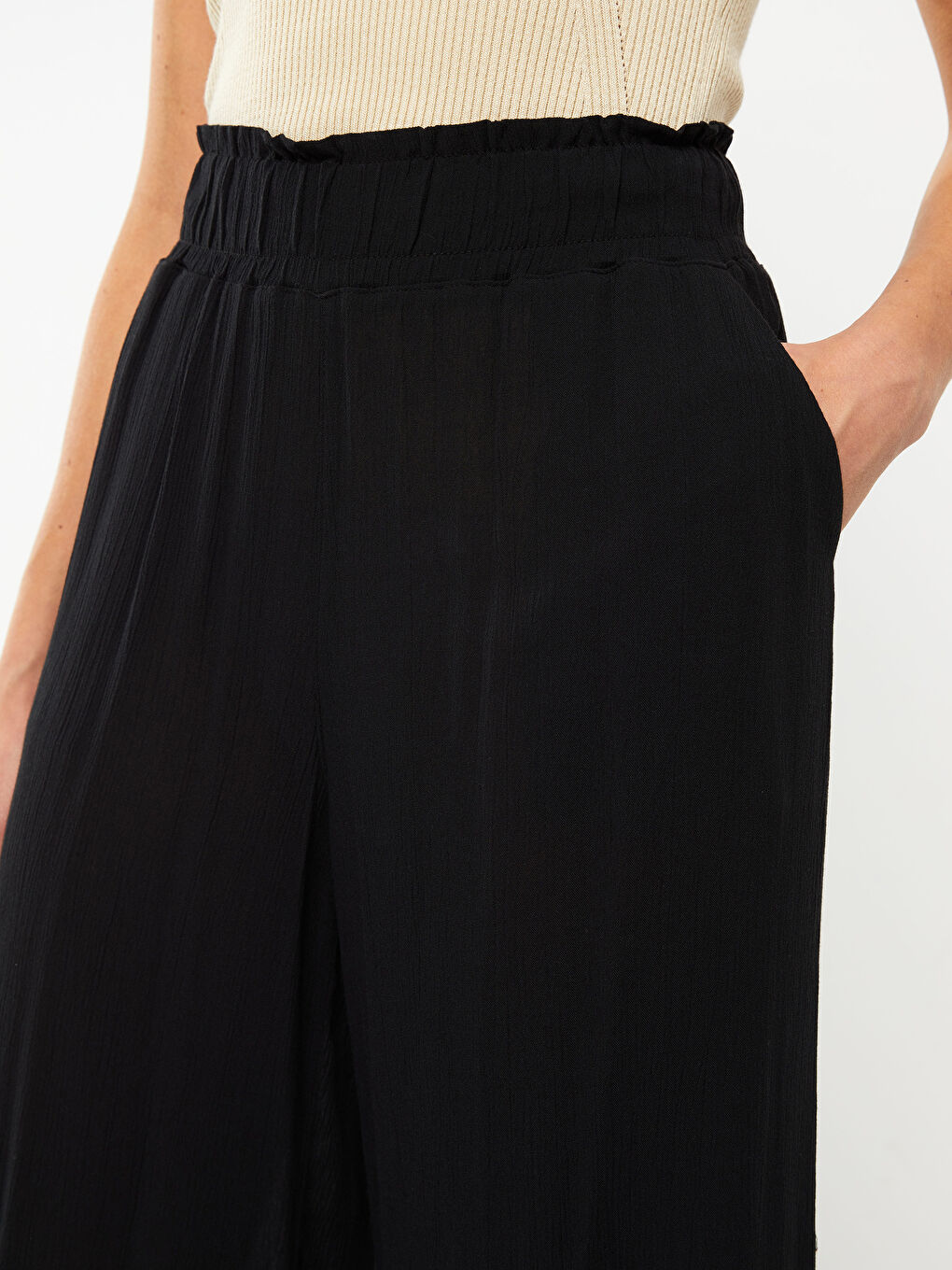 Elastic Waist Comfortable Fit Straight Crinkled Women's Trousers-8