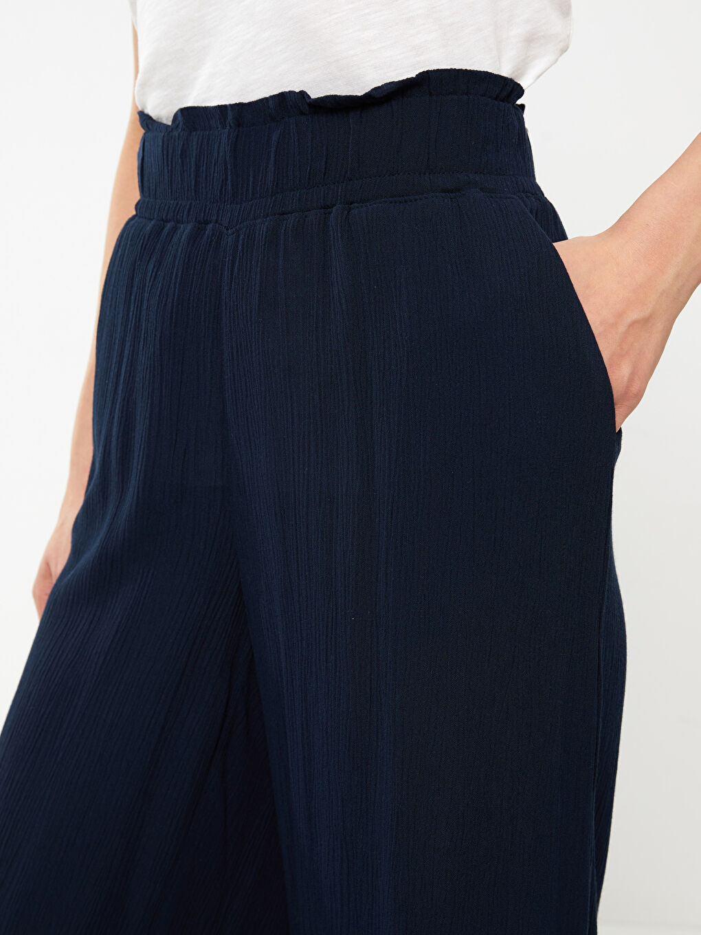 Lacivert Beli Lastikli Rahat Kalıp Düz Krinkle Kadın Pantolon-3