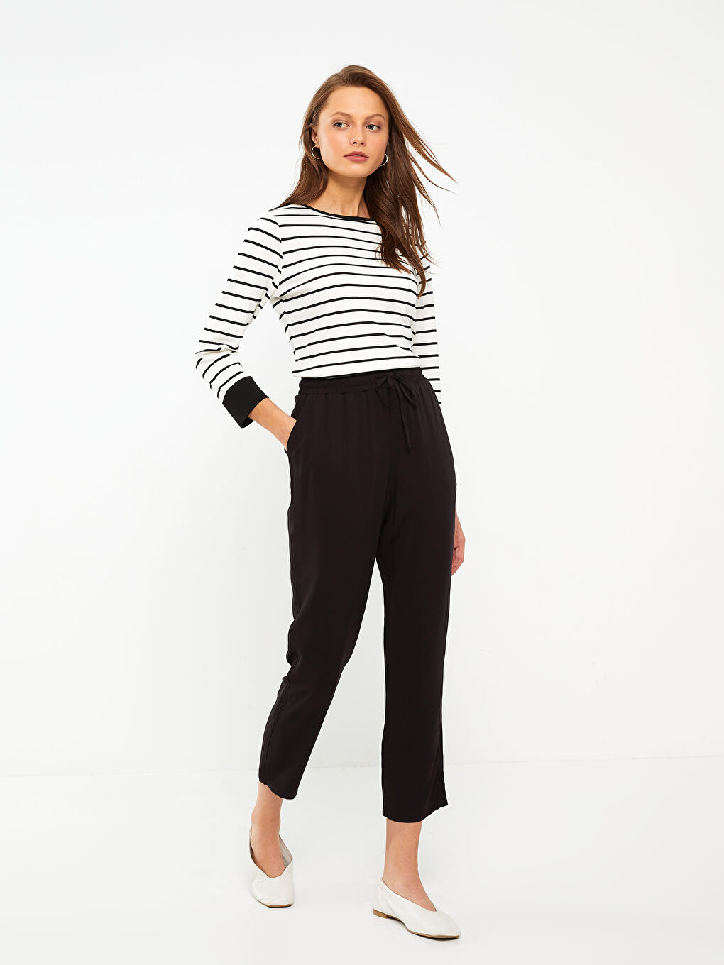 LCWAIKIKI Basic Carrot Cut Straight Gabardine Women's Trousers -S30141Z8-CVL