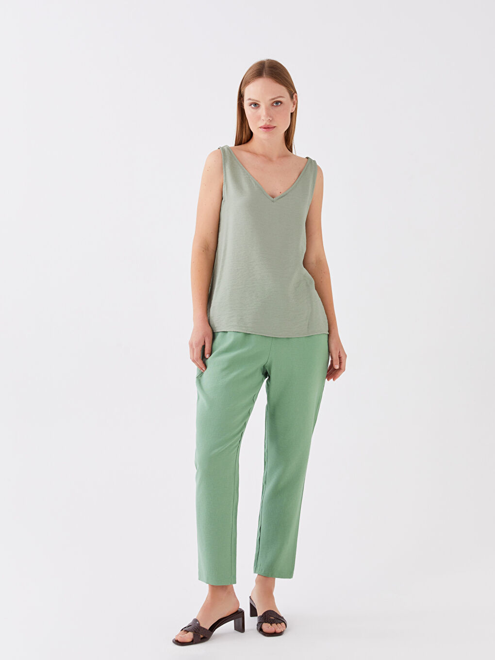 Elastic Waist Carrot Fit Women's Trousers