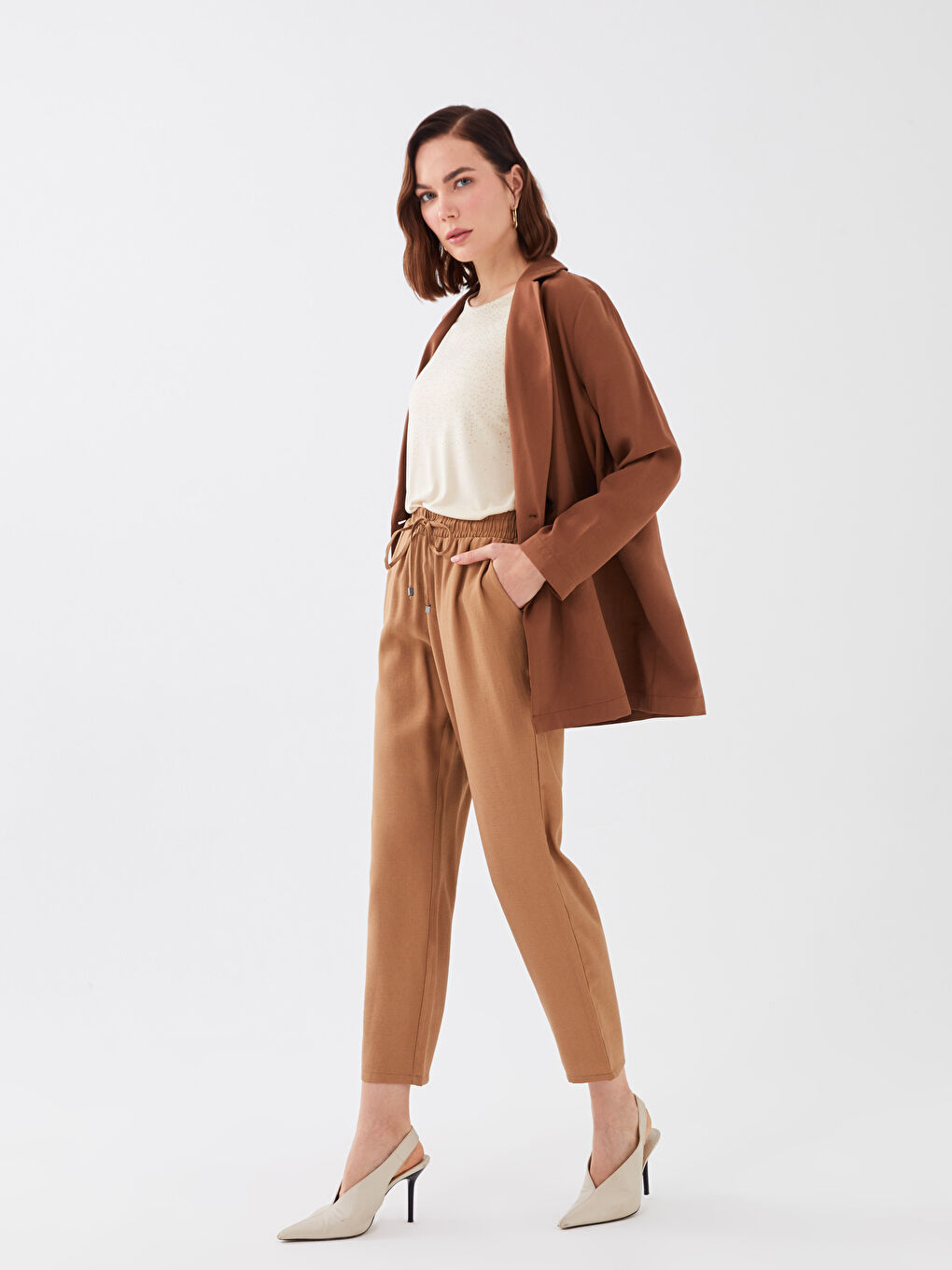 Kahverengi Beli Lastikli Havuç Kesim Kadın Pantolon-1