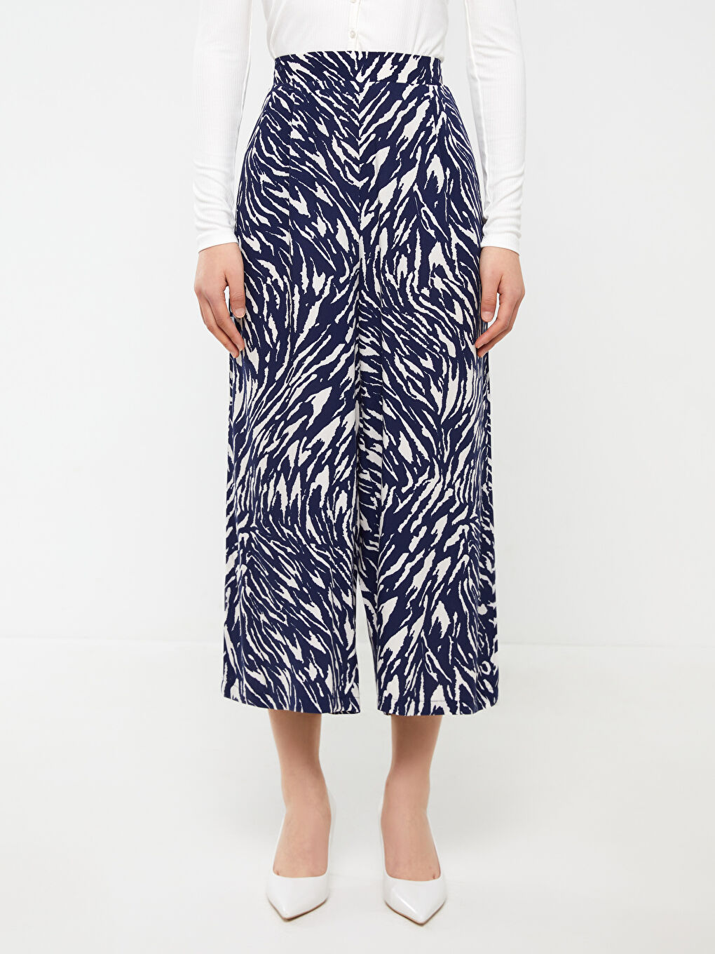 Mavi Beli Lastikli Desenli Kadın Kapri-2