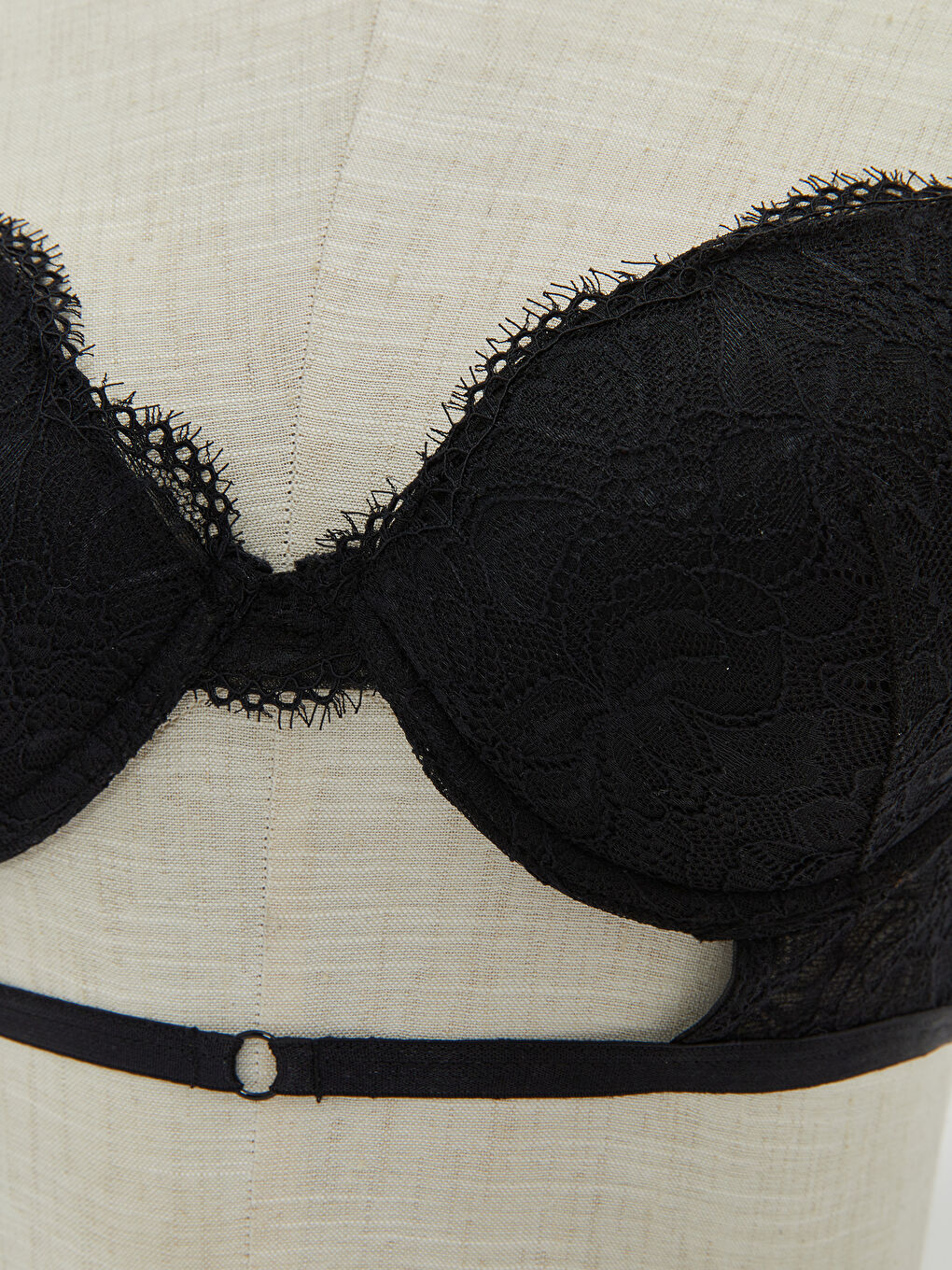 Siyah Balenli Dolgusuz Dantelli Fantezi Tişört Sütyen-2