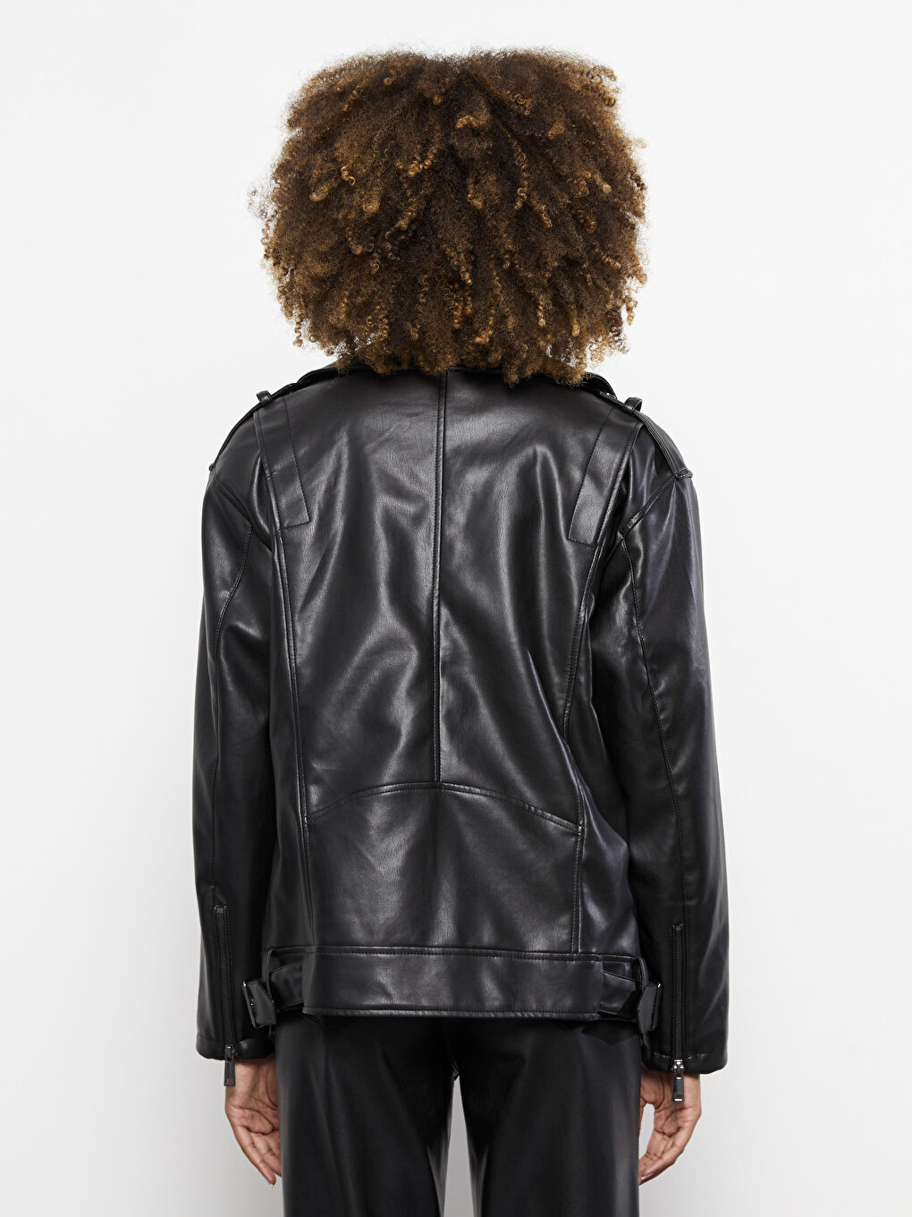 Siyah Kadın Biker Yaka Düz Deri Görünümlü Mont-5