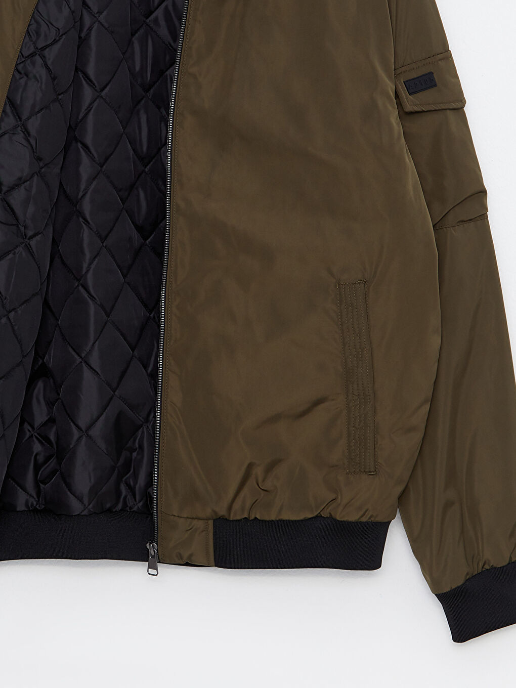 კომფორტული ჭრა კოლეჯის კოლარიანი ბომბერი მამაკაცის ქურთუკი-7