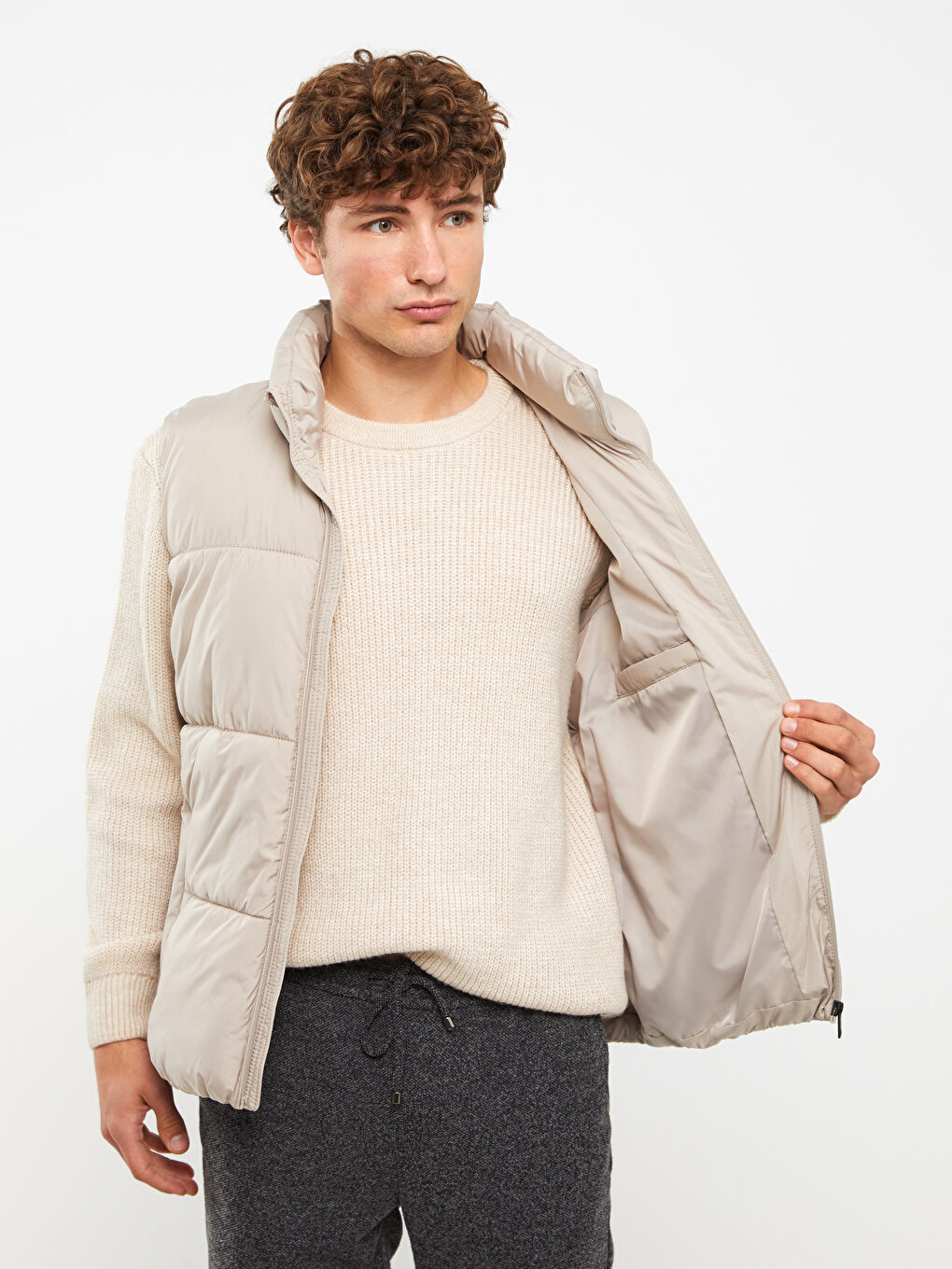 LCW Casual Regulär Geschnittene Herren Steppweste Mit Trichterkragen -S30334Z8-FWZ