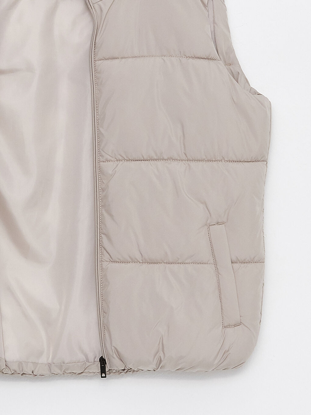 LCW Casual Regulär Geschnittene Herren Steppweste Mit Trichterkragen -S30334Z8-FWZ