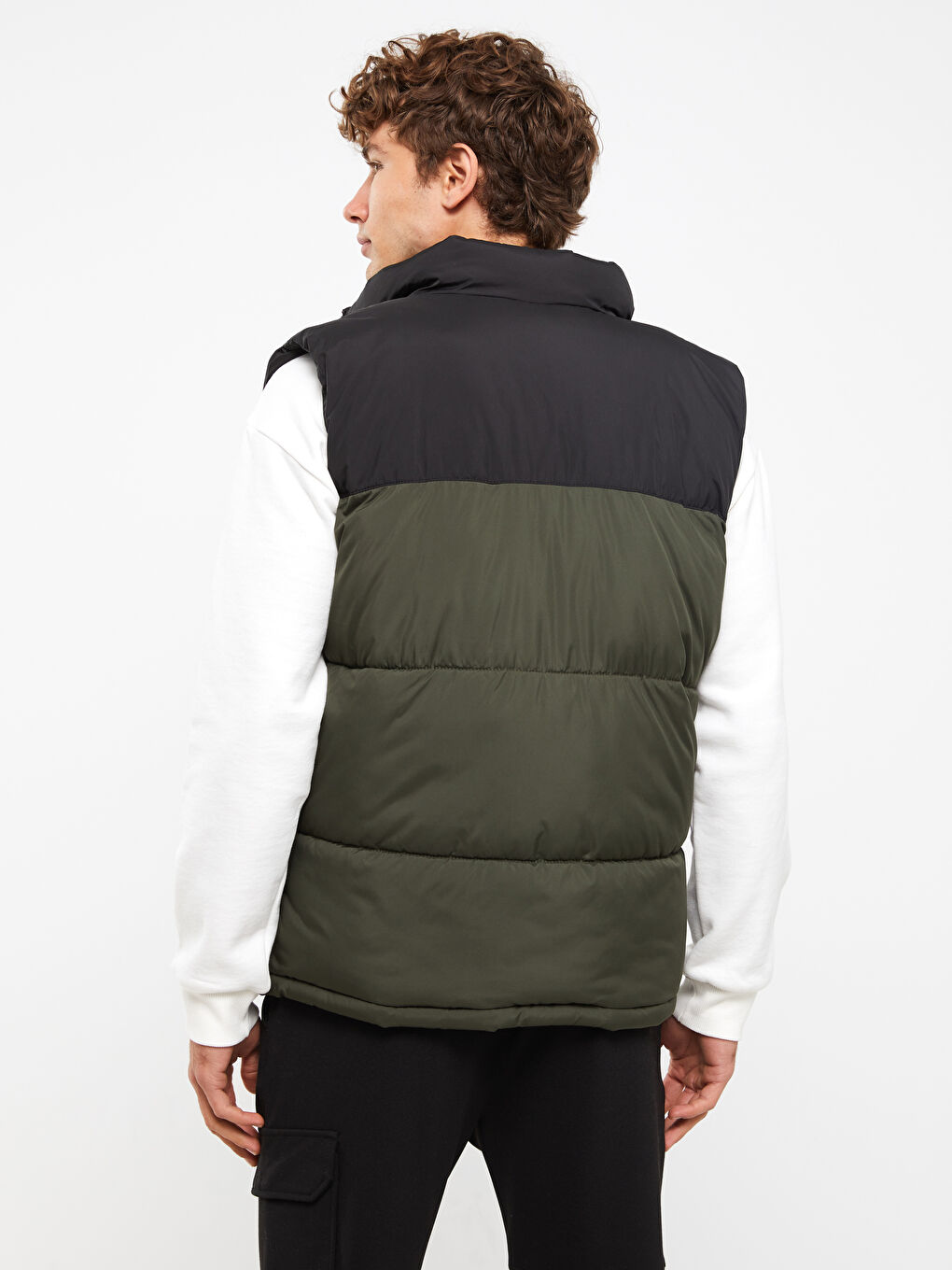 Standard Fit Funnel Neck Men's Puffer Gilet-5