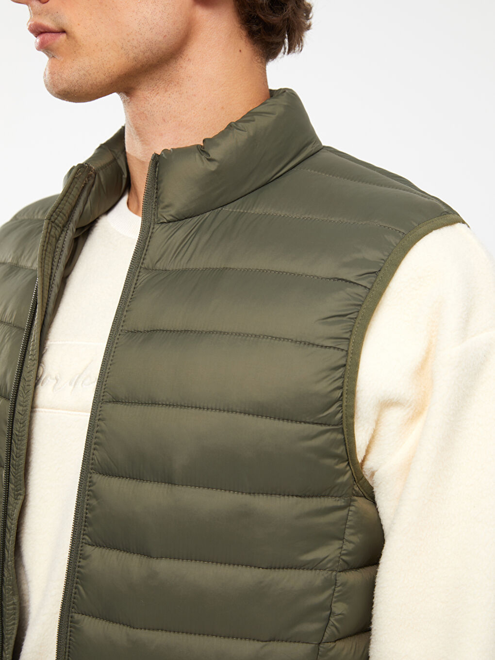 فيست منتفخ بياقة قمع رفيع للرجال-3