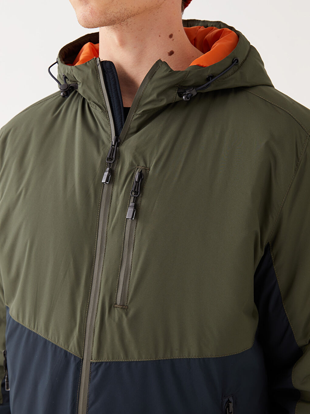 Yeşil Standart Kalıp Kapüşonlu Erkek Yağmurluk-2