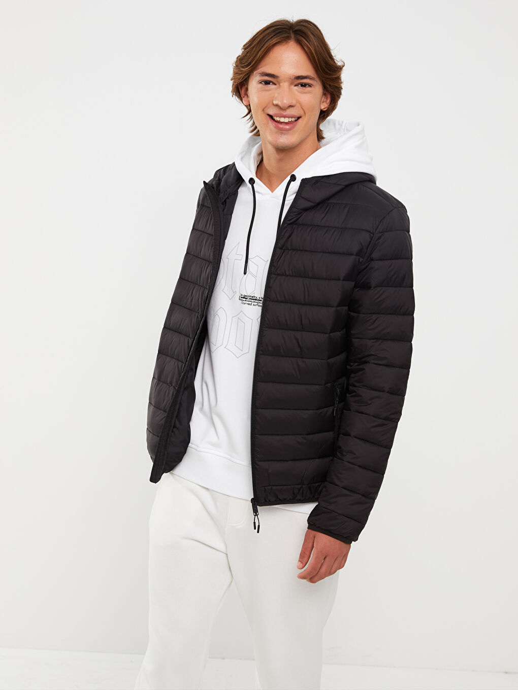 Siyah Slim Fit Kapüşonlu Erkek Şişme Mont