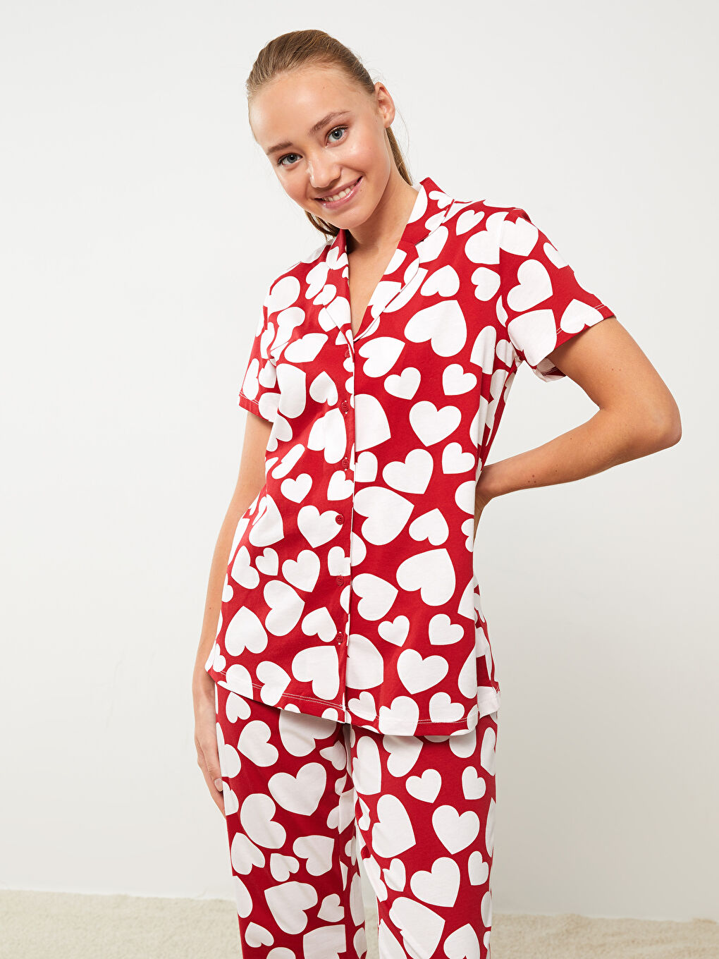 Kırmızı Gömlek Yaka Desenli Kısa Kollu Kadın Pijama Takımı-1