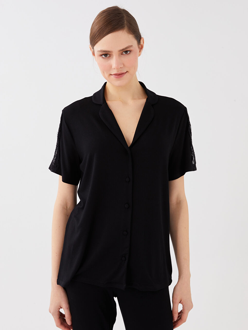 Siyah Gömlek Yaka Dantel Detaylı Kadın Pijama Takımı-1