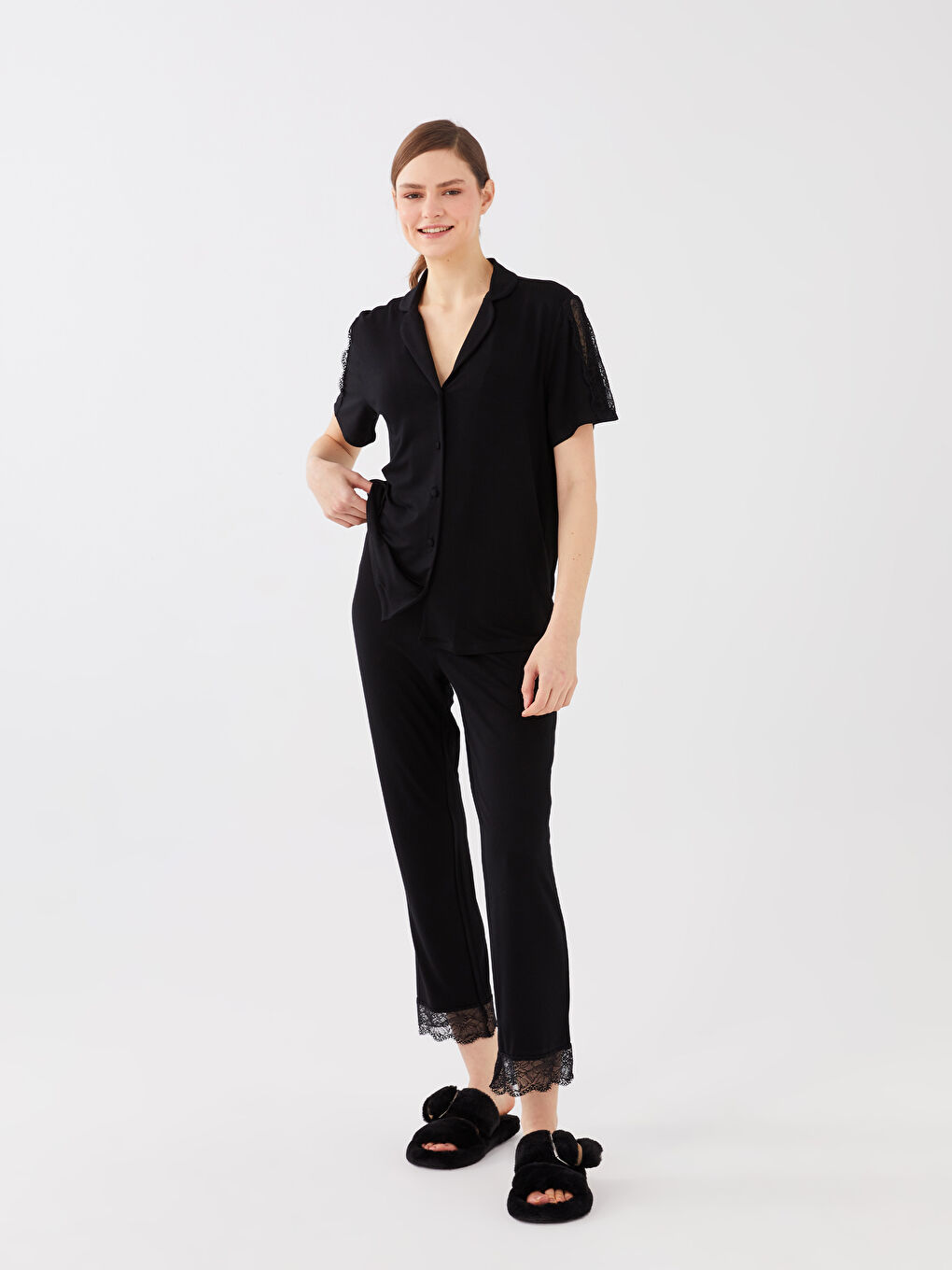 Siyah Gömlek Yaka Dantel Detaylı Kadın Pijama Takımı-2